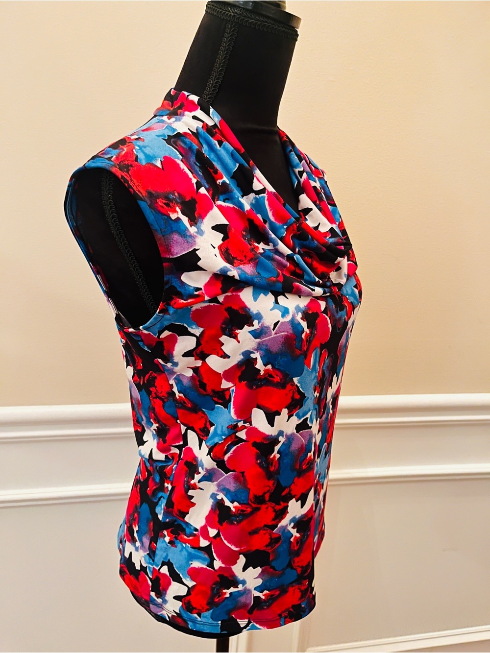 KASPER ABSTRACT FLORAL COWL-NECK TOP SIZE SMALL